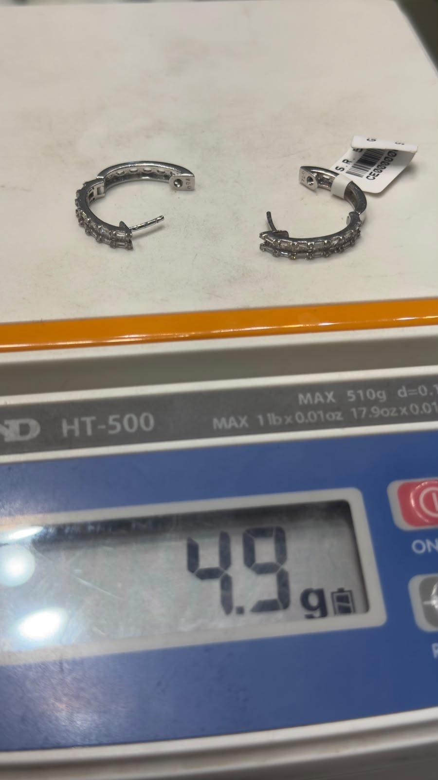 حلق الماس مدور وباقيت ذهب ابيض